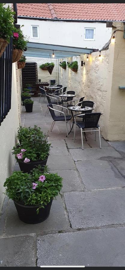 Bed and Breakfast The Royal George Staithes Esterno foto