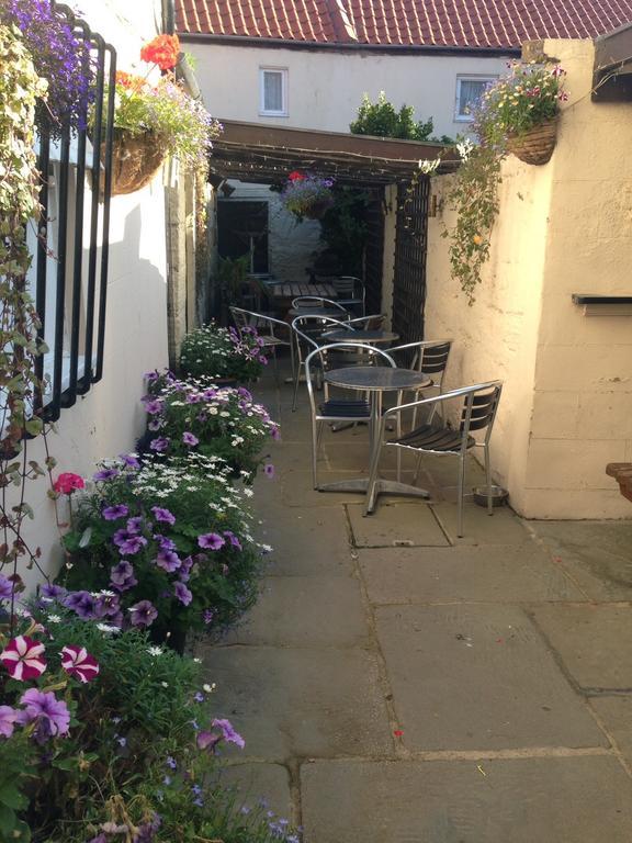Bed and Breakfast The Royal George Staithes Esterno foto